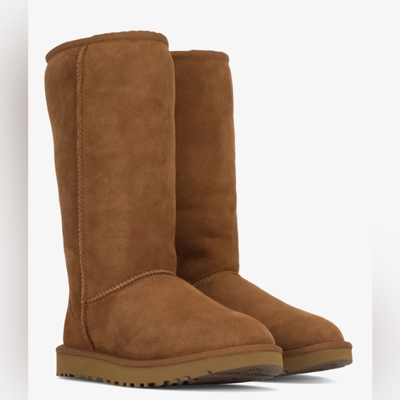 UGG Shoes - UGG Classic Tall Chestnut Sheepskin Suede Shearling Lined Boots Women’s Size 10